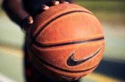 开云体育-当哈利魔法遭遇纽约铁壁，一场定义球队气质的压制性胜利