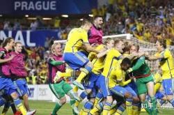 开云体育在线-瑞典队在欧预赛比赛中遭遇失利,出线形势堪忧