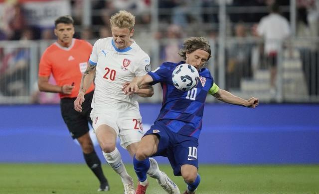 关于捷克战平克罗地亚,顽强杀进淘汰赛的信息 关于捷克战平克罗地亚,顽强杀进淘汰赛的信息