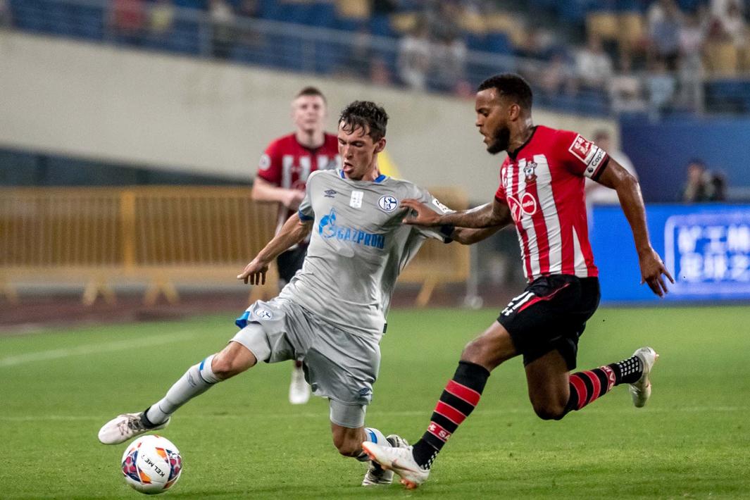 传奇球星助力沙尔克逆转战绩的简单介绍 传奇球星助力沙尔克逆转战绩的简单介绍