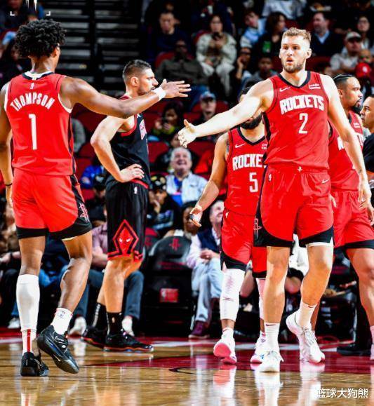 火箭客场大胜奇才,双塔合力统治内线 火箭客场大胜奇才,双塔合力统治内线