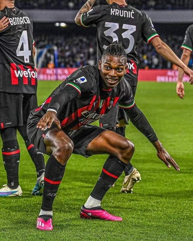 包含莱申轻取对手，法甲排名上升至第二的词条