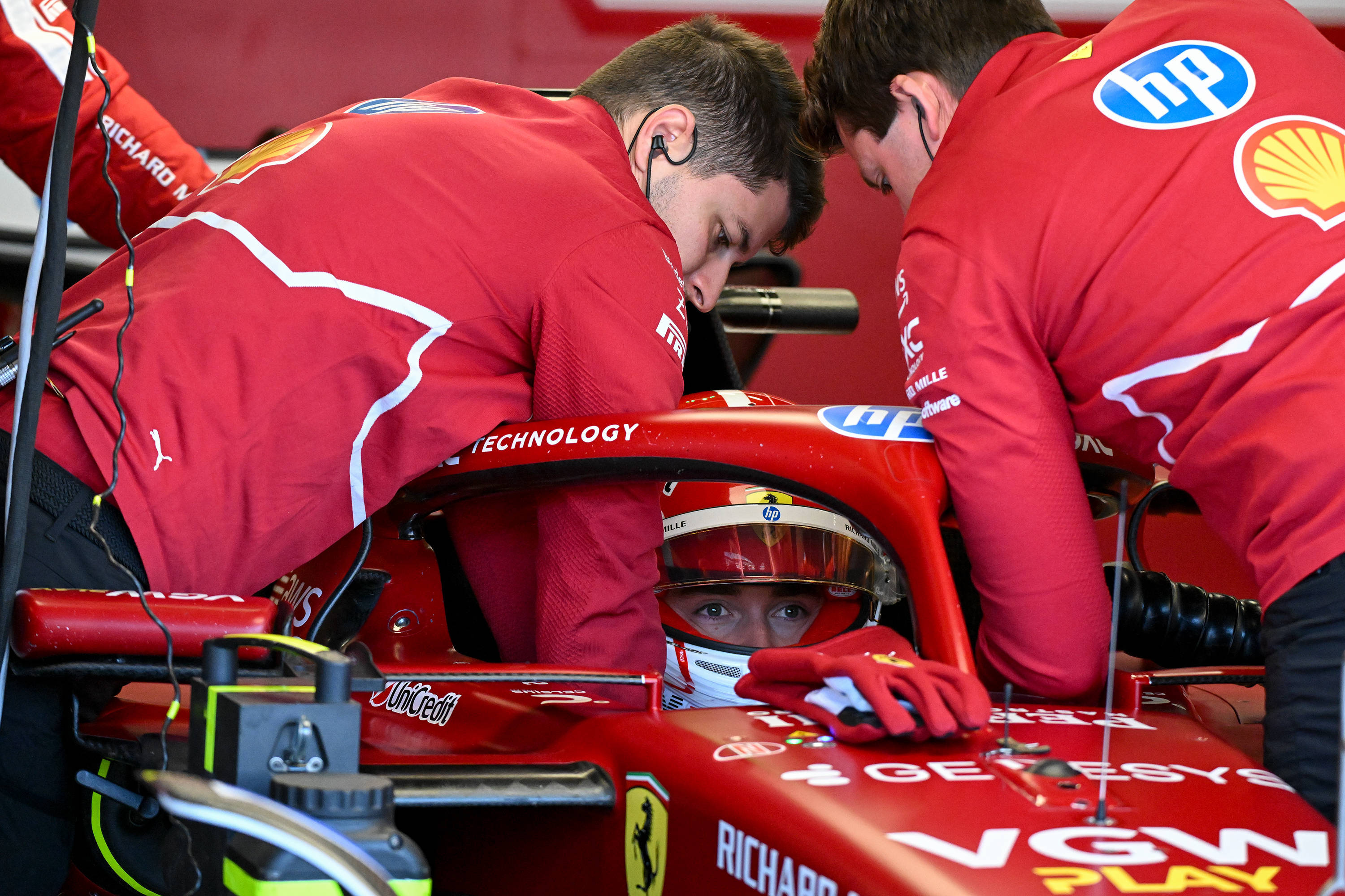 关于红牛车队鏖战红牛二队,汉密尔顿关键制胜的信息 关于红牛车队鏖战红牛二队,汉密尔顿关键制胜的信息