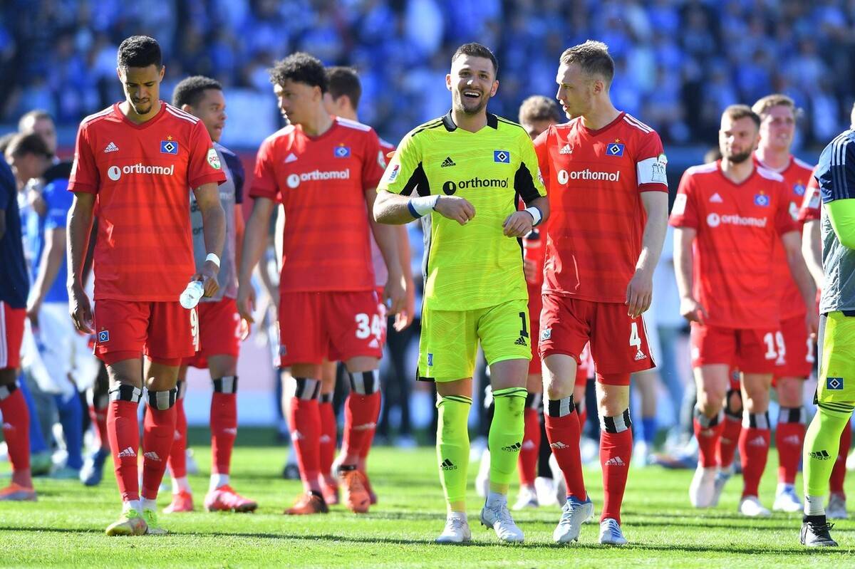 关于柏林队近况不佳，需调整战术以求好转的信息