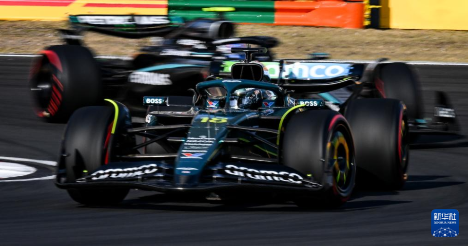 包含红牛二队轻取雷诺车队,汉密尔顿点燃赛场的词条 包含红牛二队轻取雷诺车队,汉密尔顿点燃赛场的词条