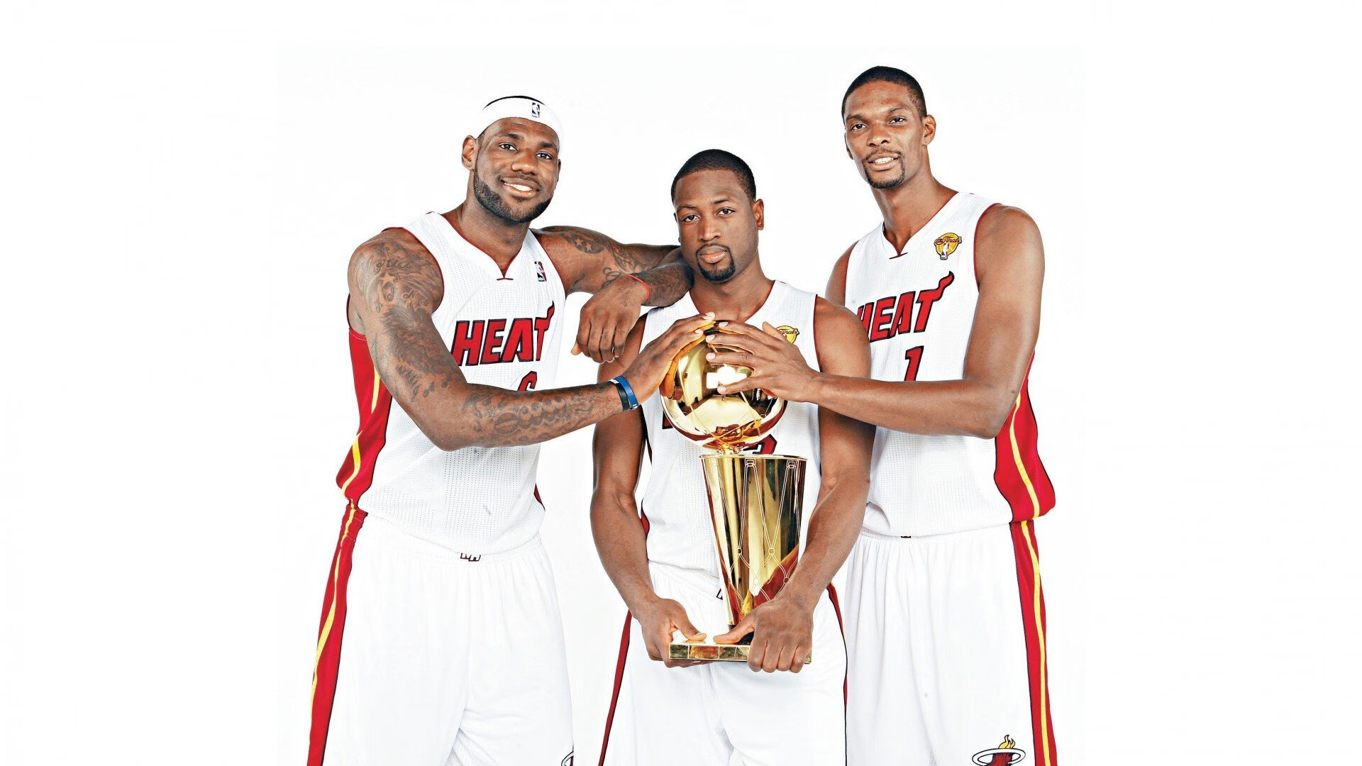 哈利伯顿化身关键锁匠，深圳铁血防守冻结上海攻势